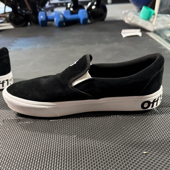 Like new Vans Classic Black Suede Slip-Ons - Picture 9 of 10